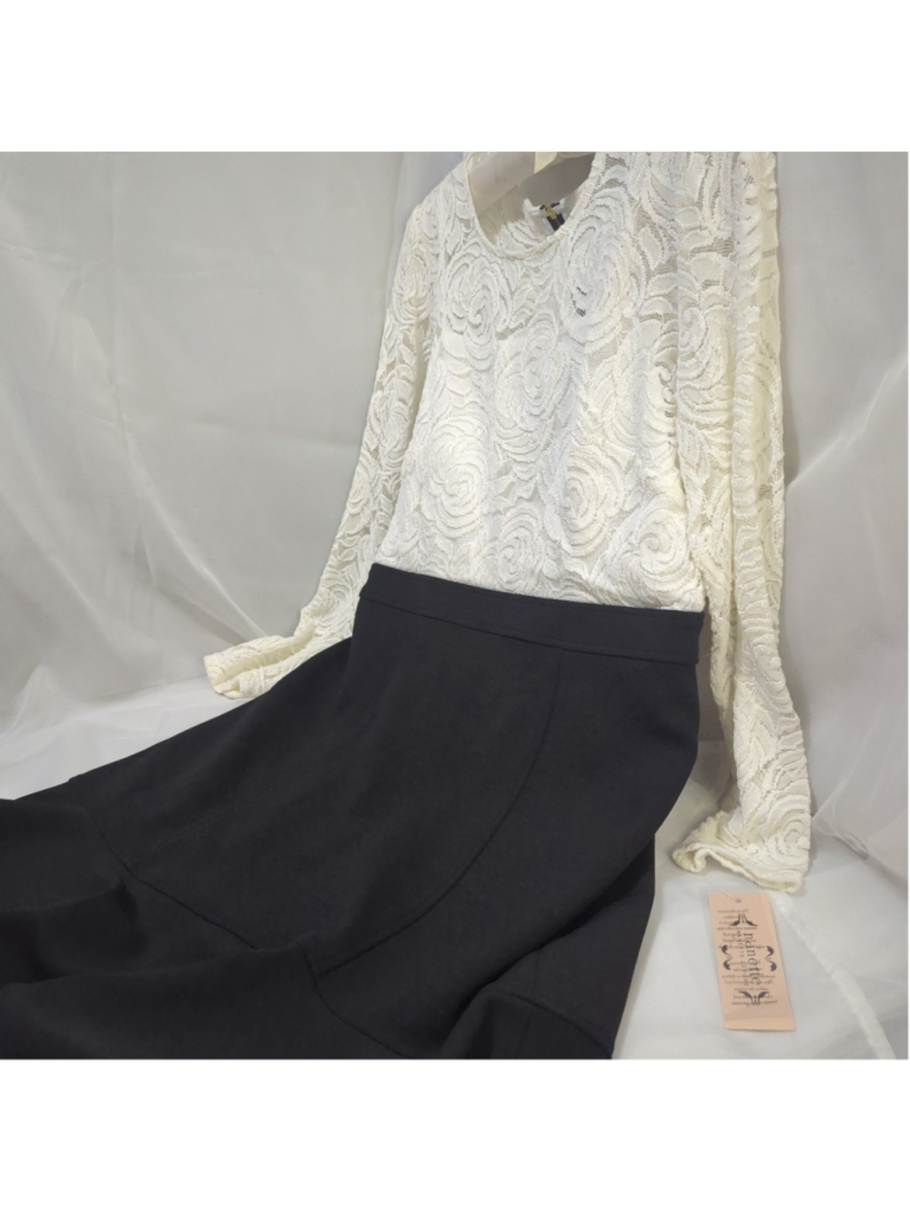 Women's Nanette Lepore Long Sleeve Dress Size 4 Black White - Picture 3 of 5
